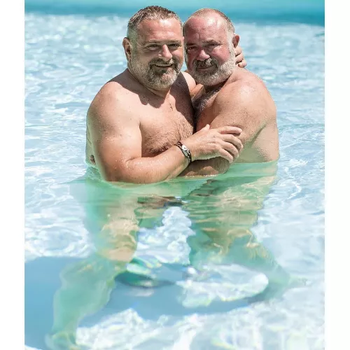 Pool daddies