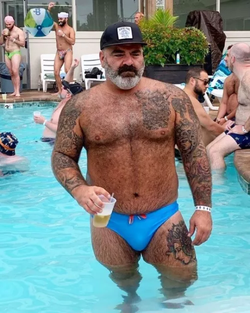 pool party