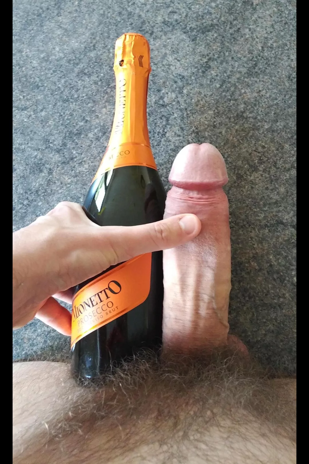 Pop that cork... Pop that cork...