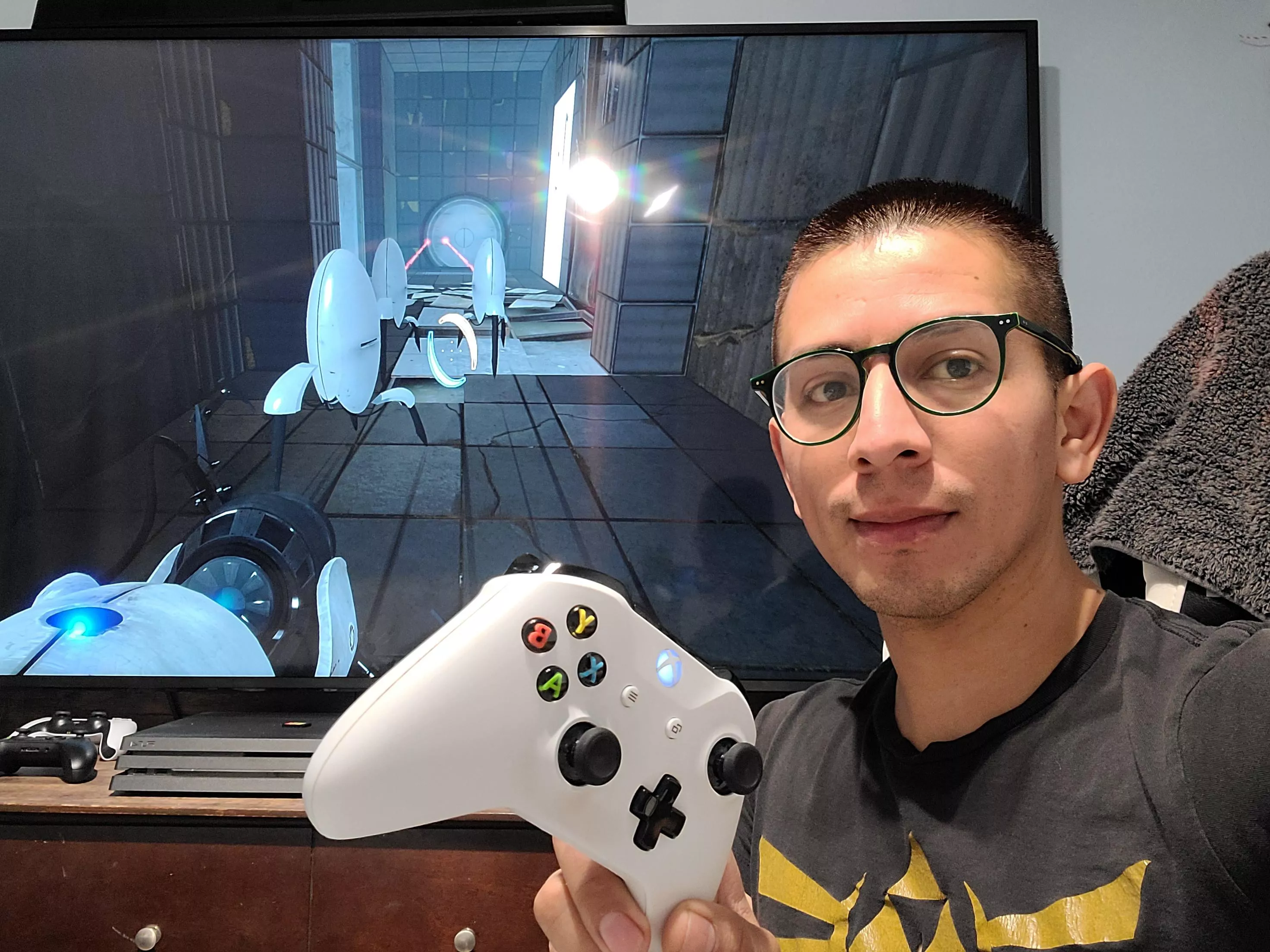 Portal 2 Xbox, anyone waiting to play co-op?