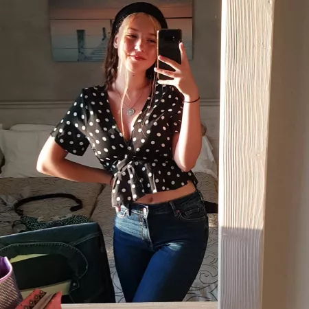 Pose