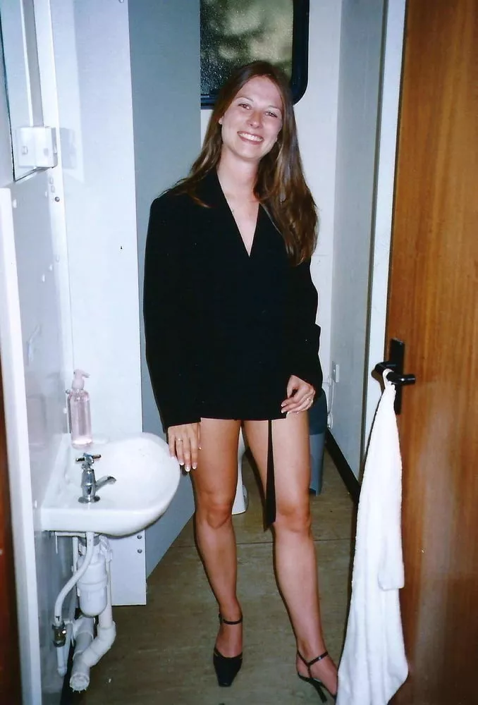 Posh dinner event and wife's zipper broke, she had to wear my jacket, i told her to wear a bra!!