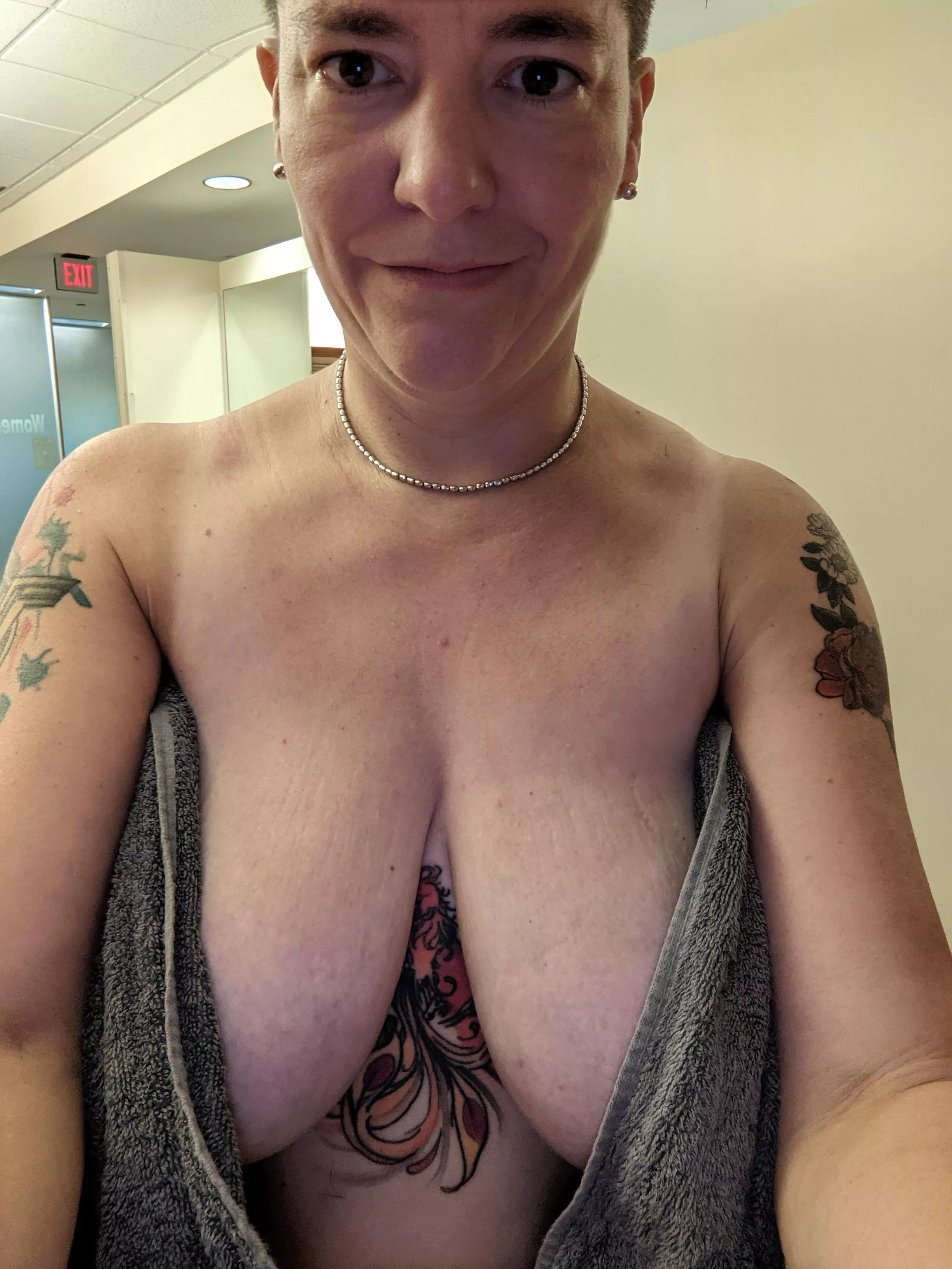 Post-workout boob gap Post-workout boob gap