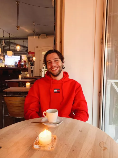 pov: we're on a date and you just used your cheesiest pick up line pov: we're on a date and you just used your cheesiest pick up line