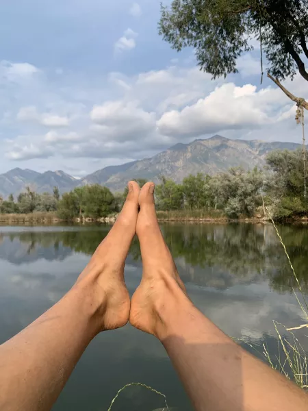 Prayer feet! Prayer feet!