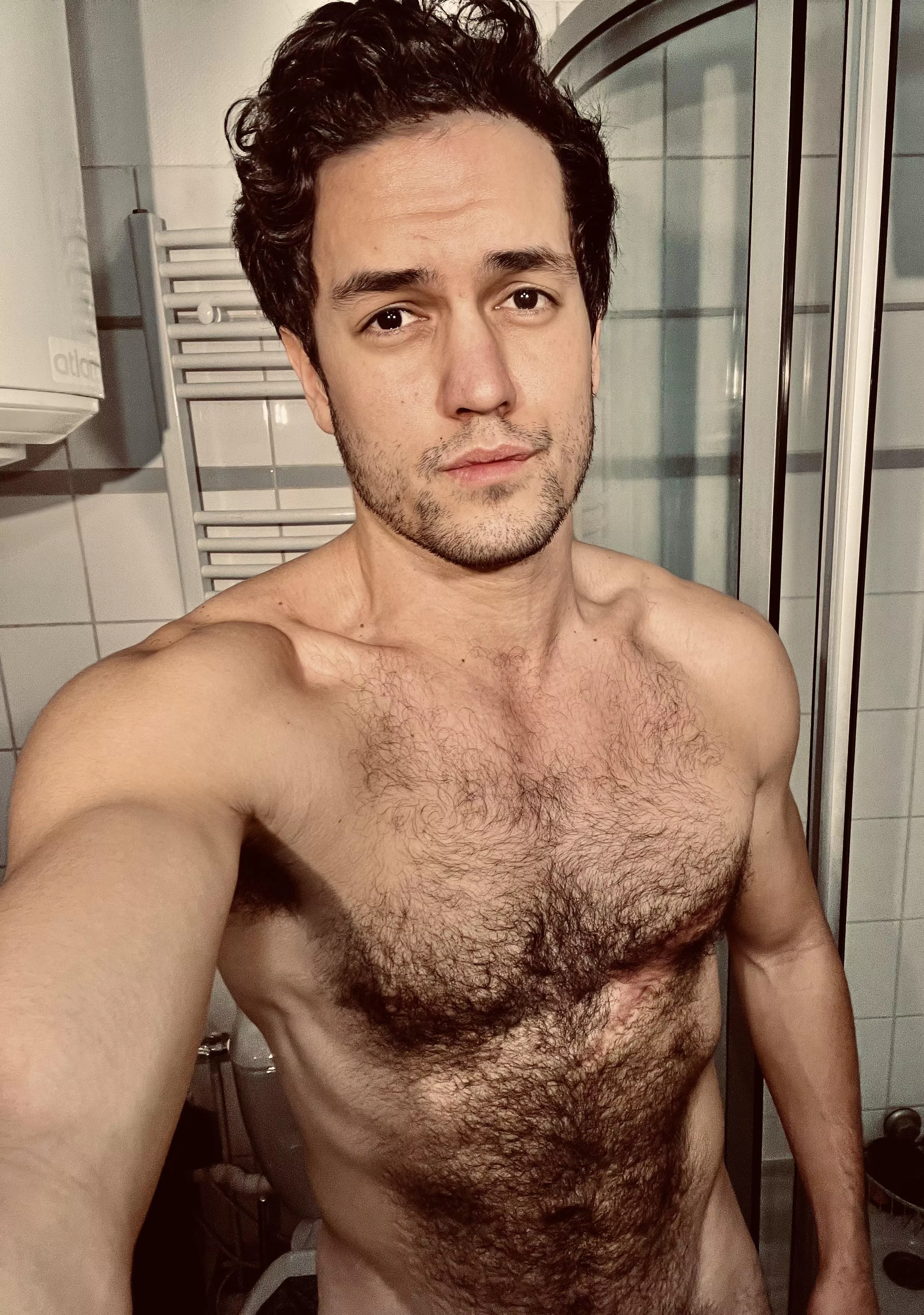 Pre- post-workout shower (M)