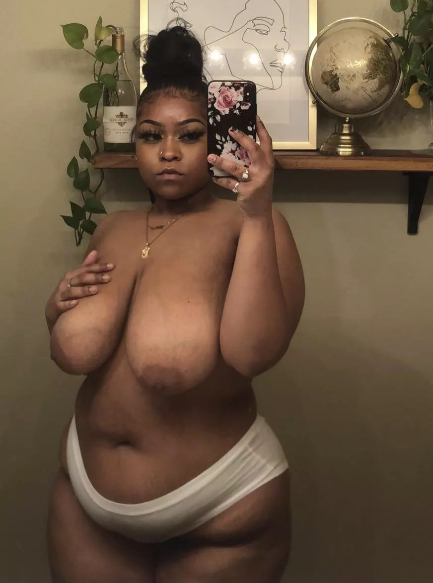 pre shower mirror pics always hit different 🥴 pre shower mirror pics always hit different 🥴