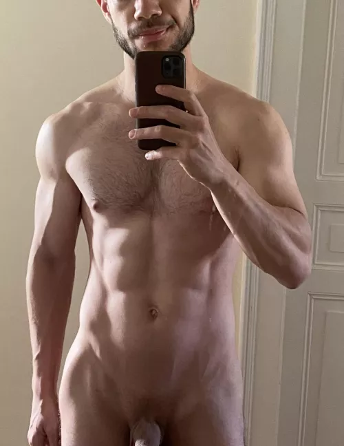 Pre workout selfie [M]