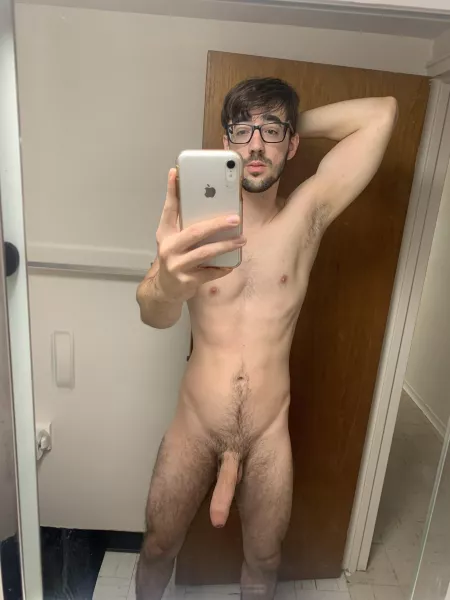 Pre-coffee nude. Goodmorning! Pre-coffee nude. Goodmorning!