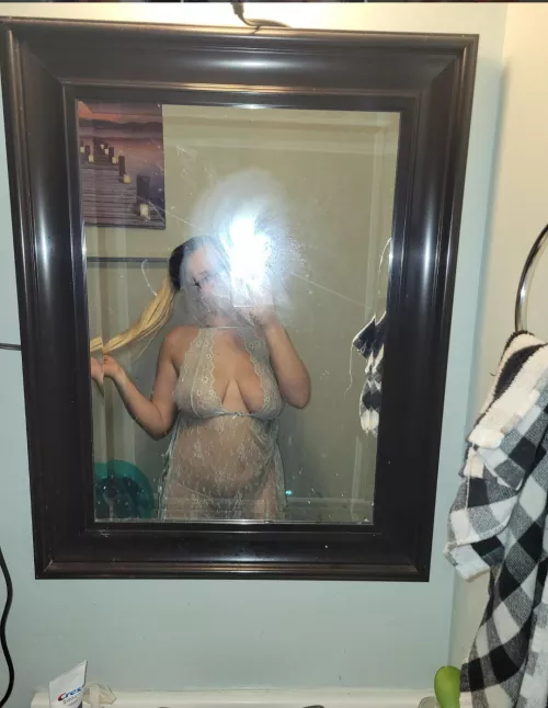 Pregnant and horny 💦