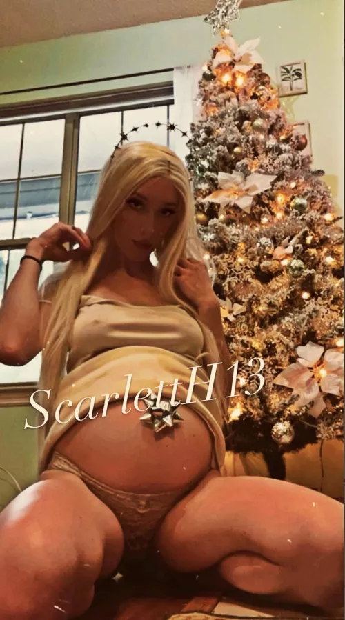 Pregnant little snow princess