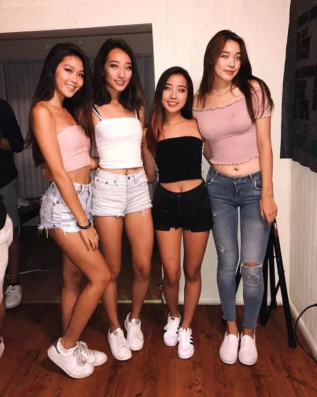 Pretty Asian Girls