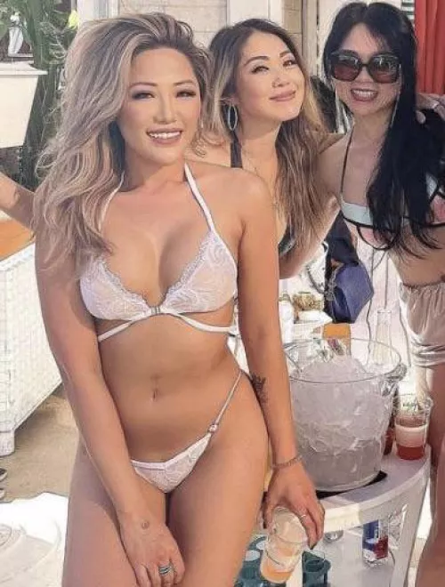 Pretty Asian Ladies Pretty Asian Ladies