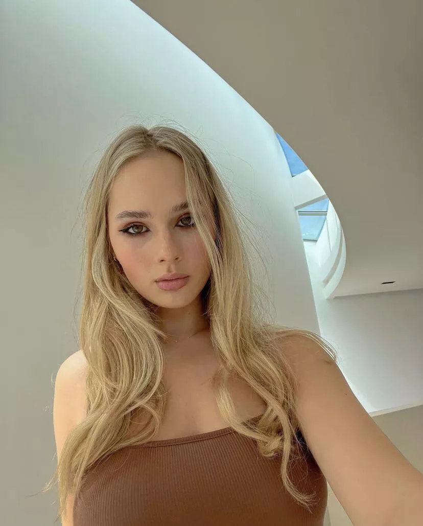 Pretty face Pretty face