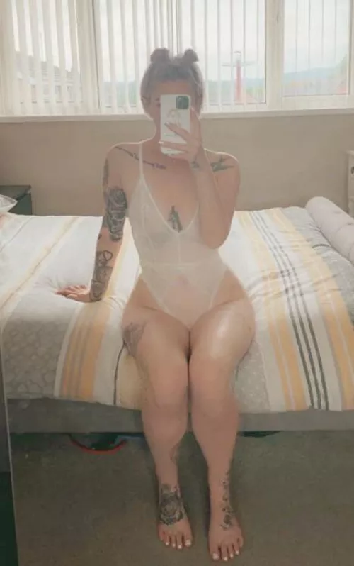 pretty in white?? š