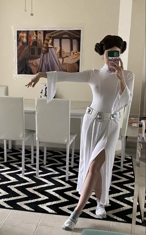 Princess Leia doesnโt need a bra