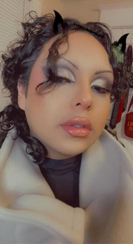 Probably one of the best makeup looks Iβve ever been able to turn out.. made me look so femπππ₯΅xx Probably one of the best makeup looks Iβve ever been able to turn out.. made me look so femπππ₯΅xx