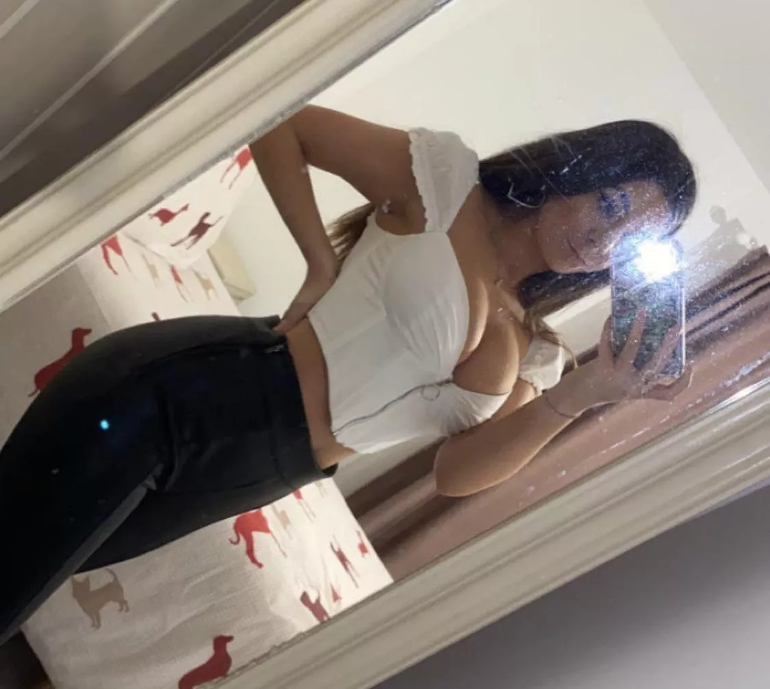 Proper British chavvy girl Proper British chavvy girl