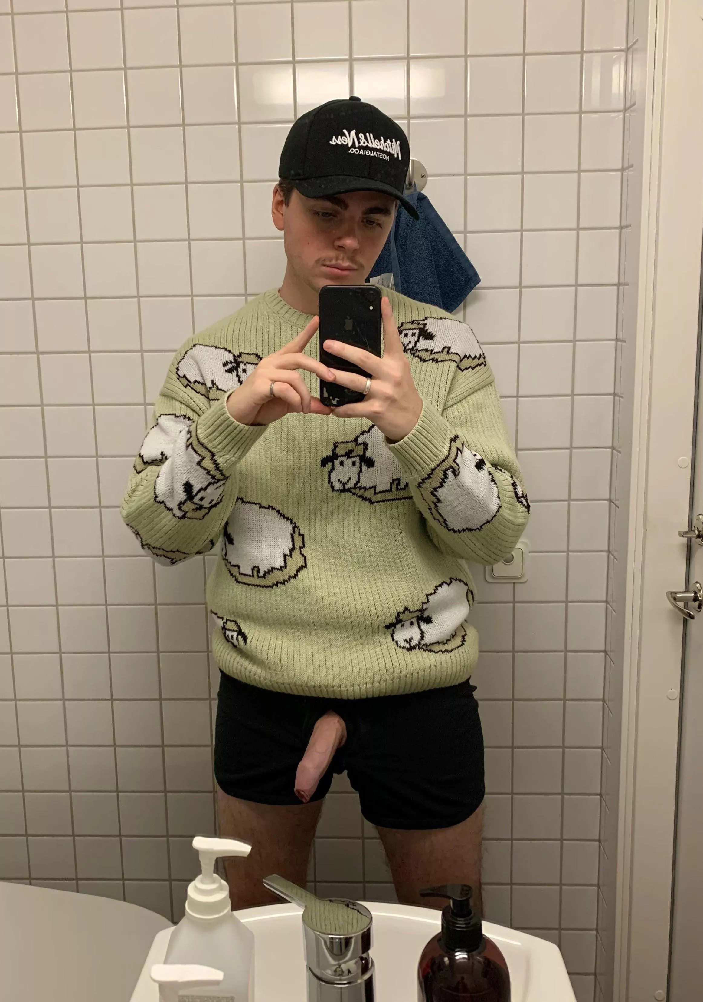 Public bathroom with my christmas sweater! Public bathroom with my christmas sweater!