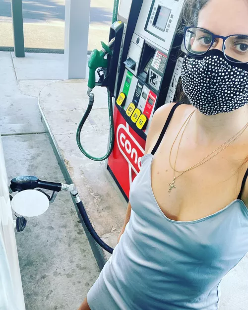 Pumping gas. Minding my own beeswax ππΌββοΈ