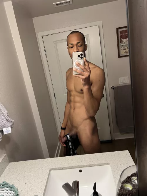 Put ‘em on or keep ‘em off? 🤷🏽‍♂️