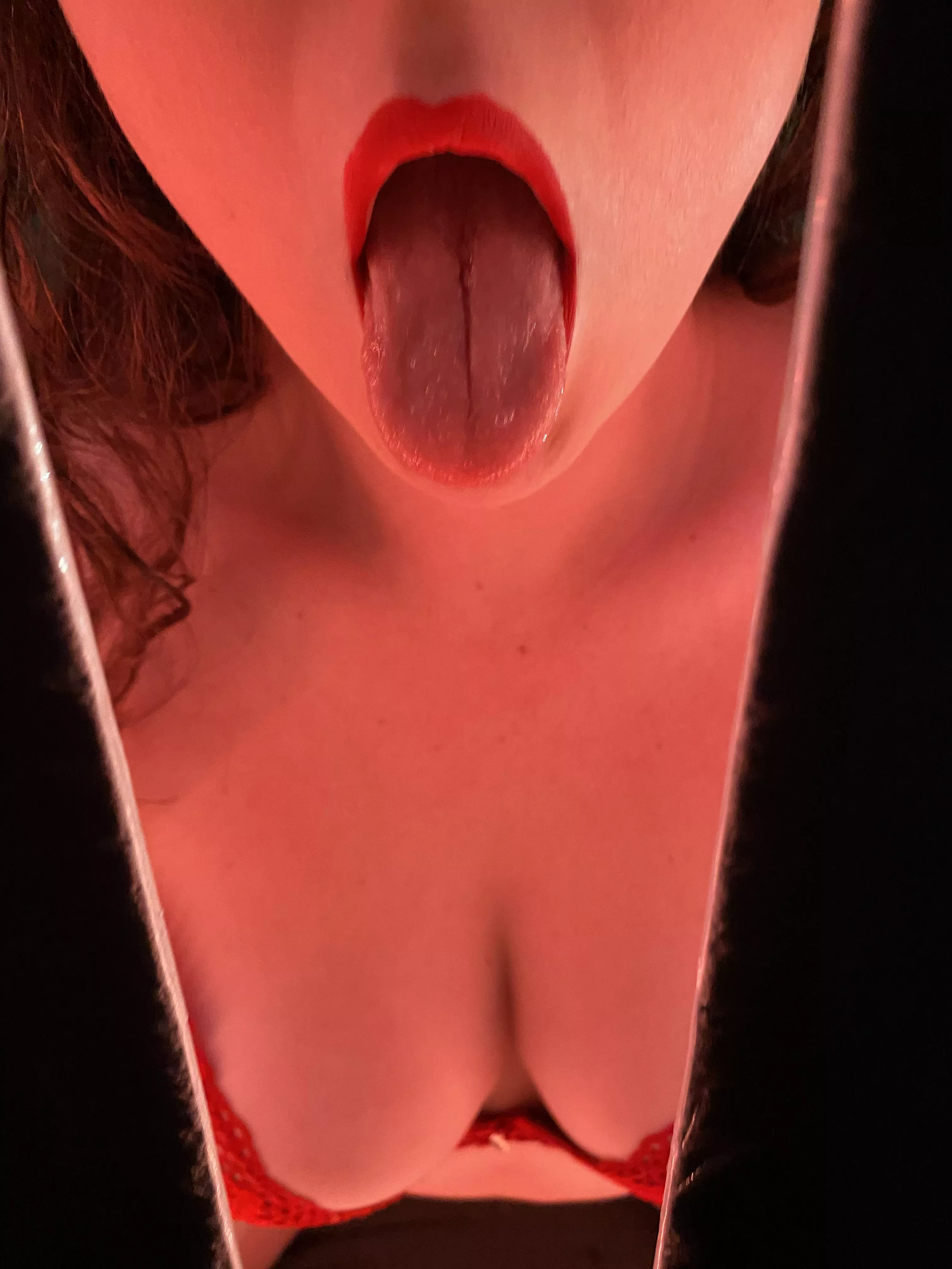 Put it through 🍆💦