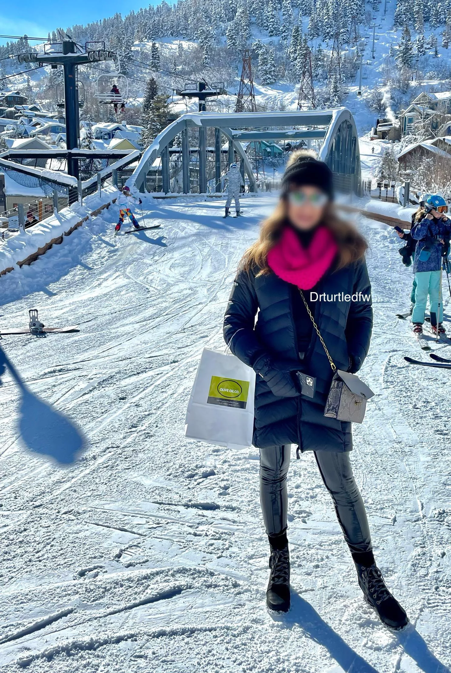 PVC leggings and snow 59(f)