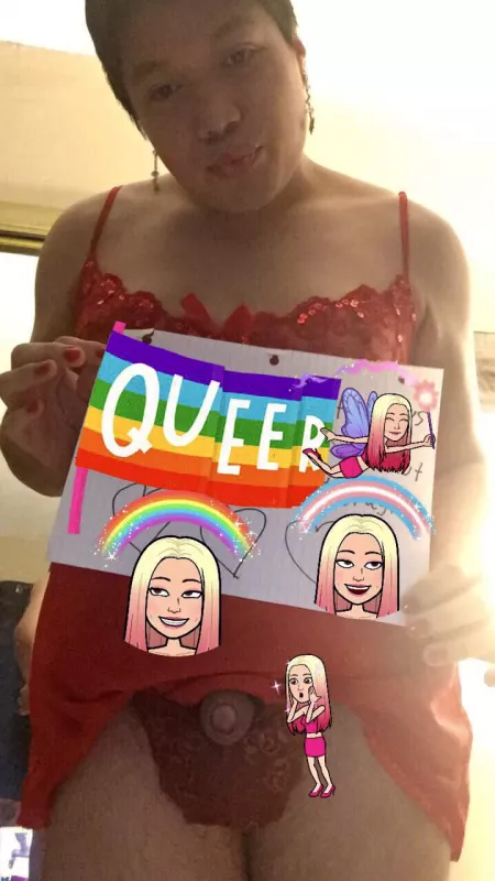 Queer and proud 🏳️🌈no more pussy for me I only want big hard cocks👸🏻🍆