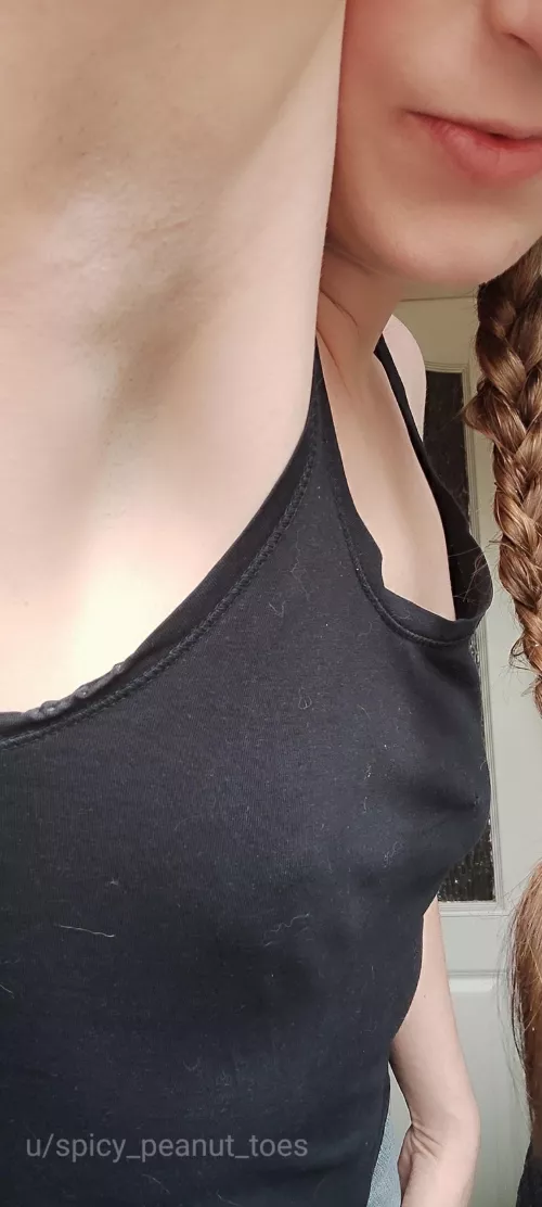 Quick armpit selfie before work