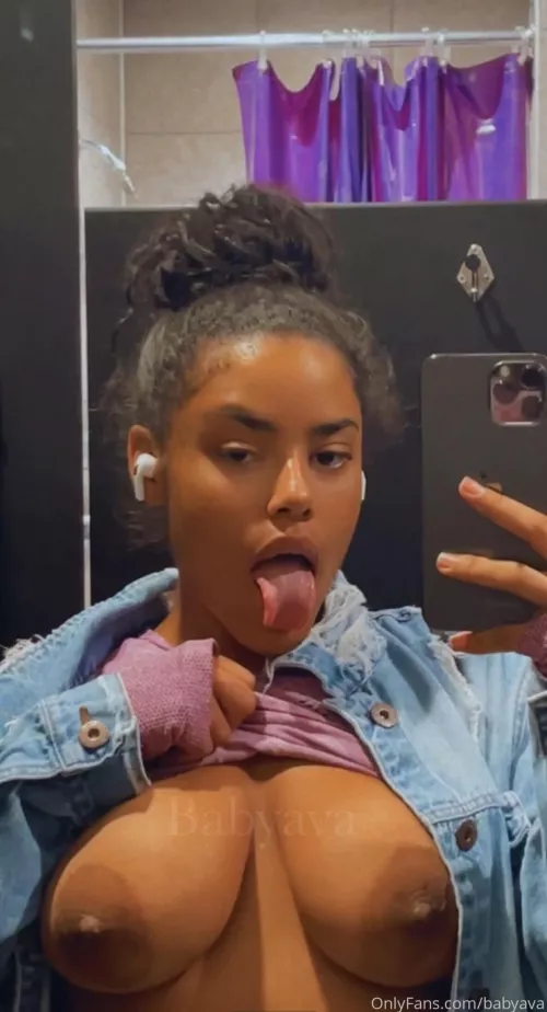 Quick flash at the gym