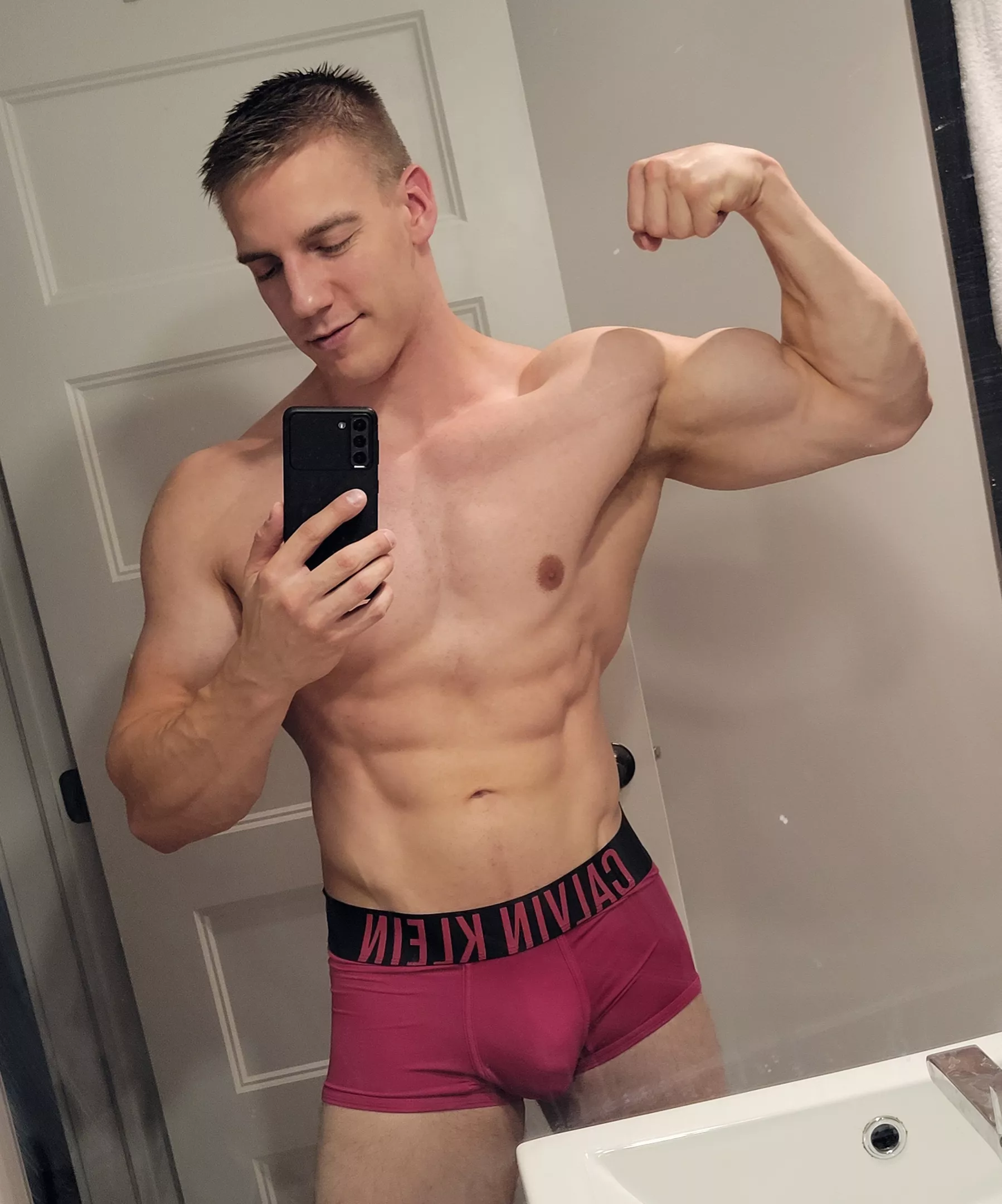 Quick selfie, after shower 😋 Quick selfie, after shower 😋