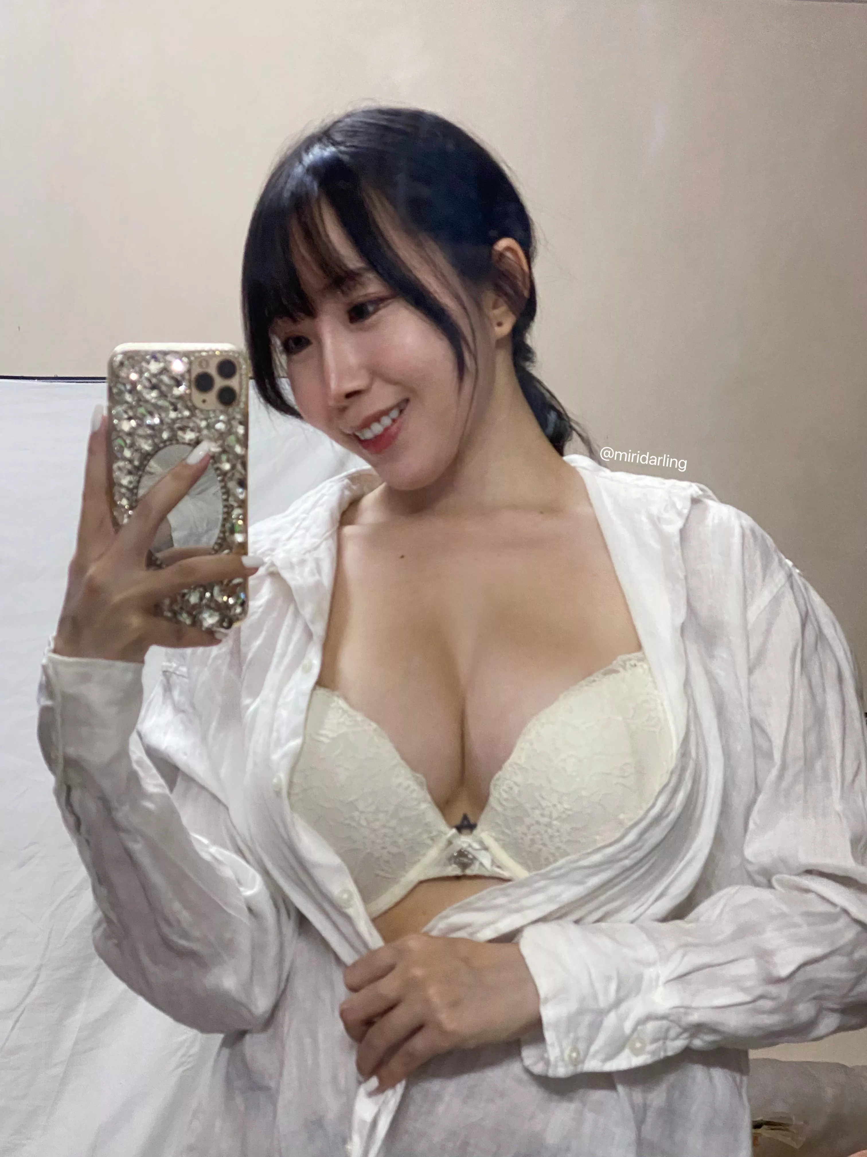 Quick selfie before I prep for work ?