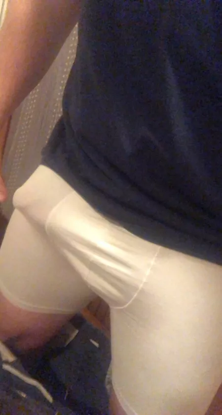 Quick snap in the bathroom at work π¨π»βπ