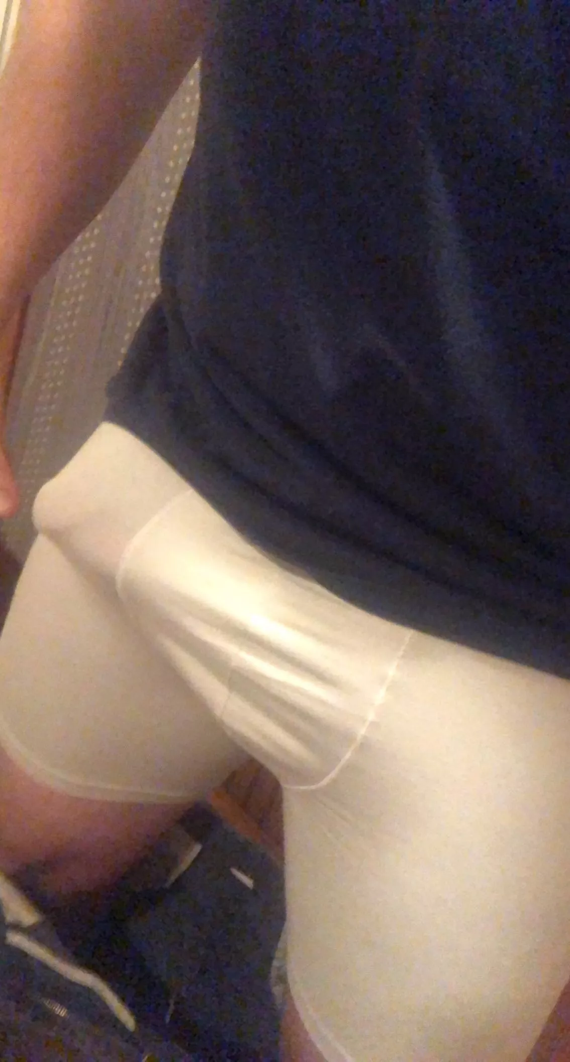 Quick snap in the bathroom at work π¨π»βπ Quick snap in the bathroom at work π¨π»βπ