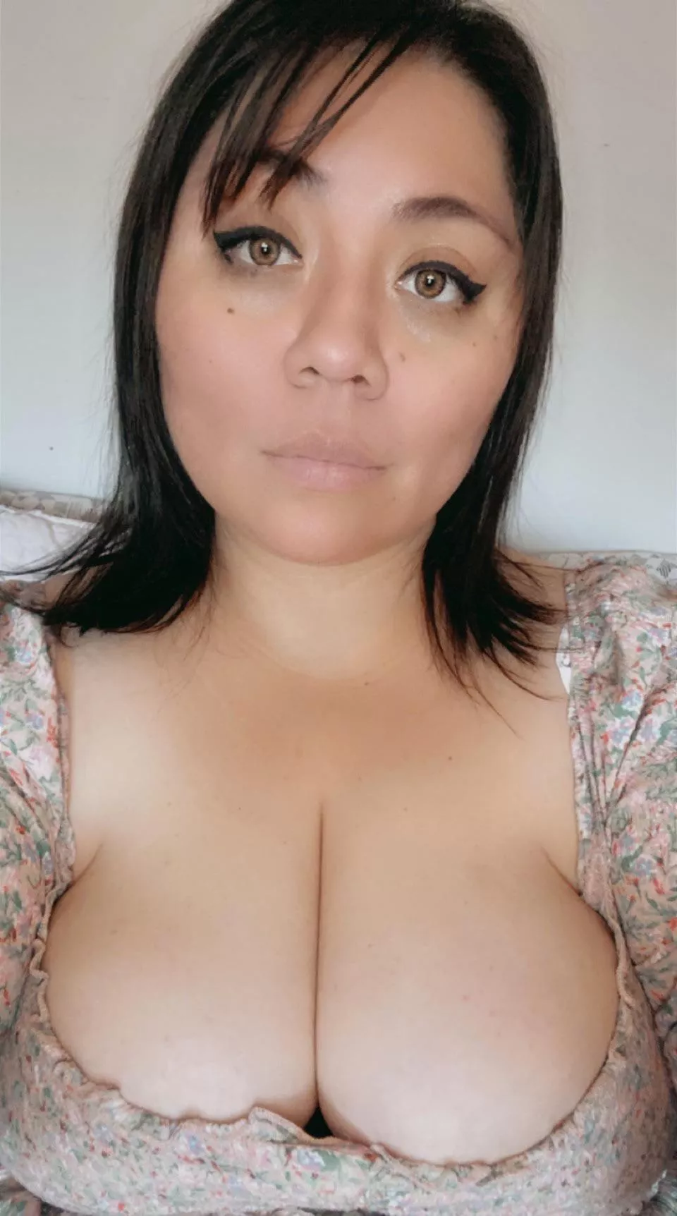 Quien viene a quitarme la cara de tristeza?