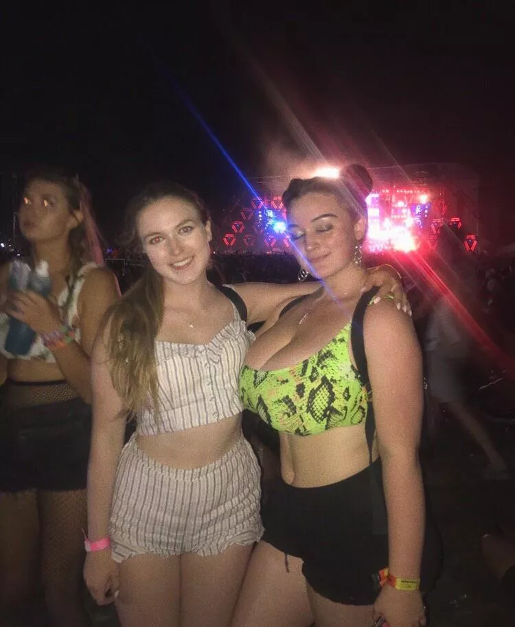 Victoria X Rave Nudes