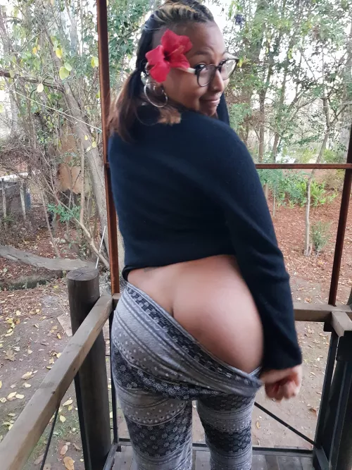 Raise your hand if you’d fuck me!