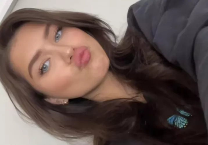 Random girl on tik tok