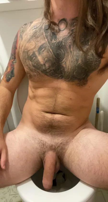 Rare shot of me naked after peeing on the kingโs seat