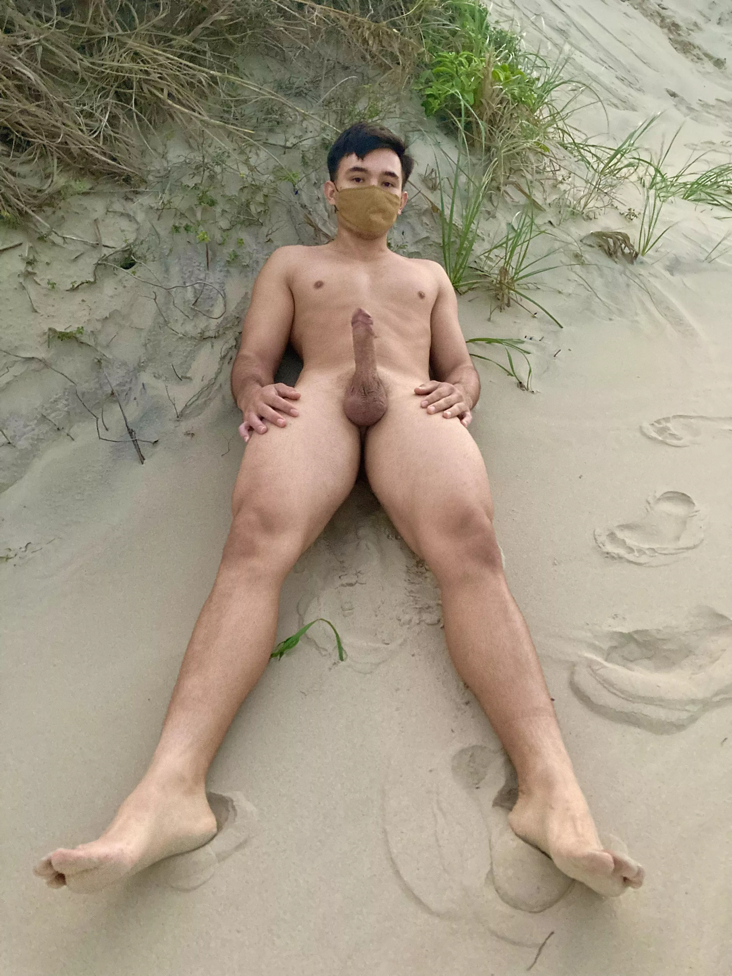 Rate (m)e please:) Rate (m)e please:)