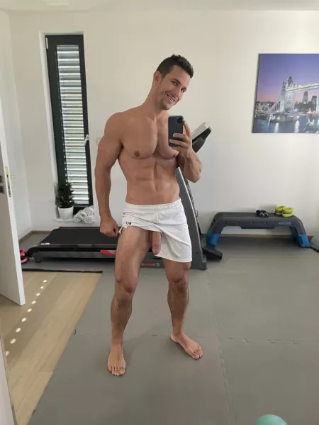 Rate my morning shape😈