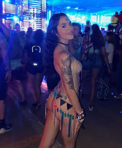 Rave bae