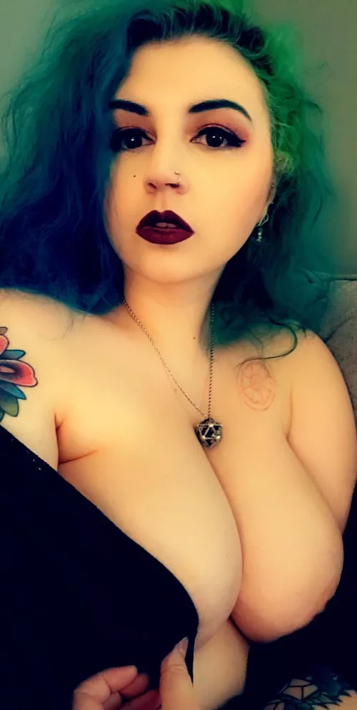 React if you’d jerk off to my nudes React if you’d jerk off to my nudes