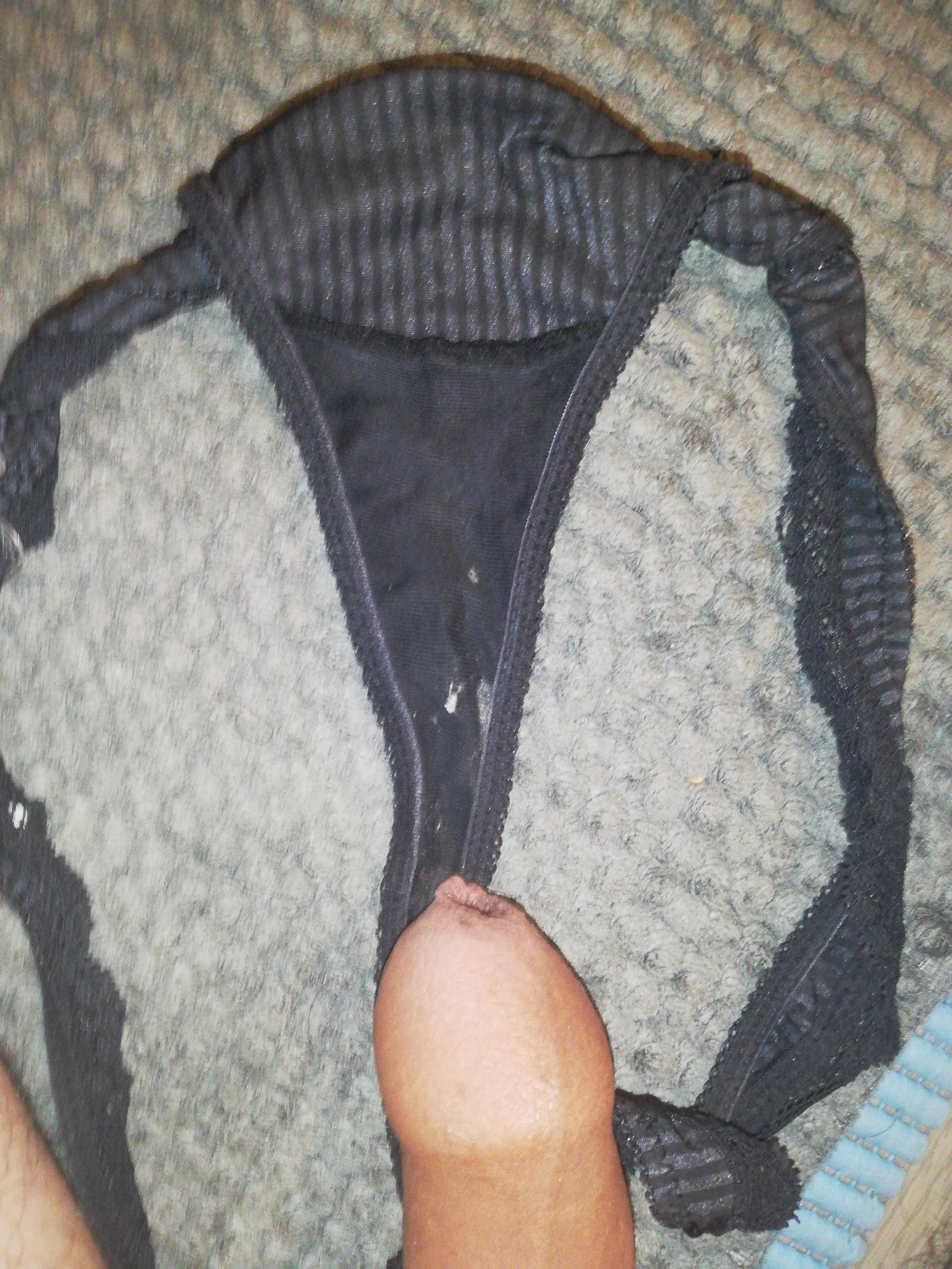 Ready to drop a load on my moms used panties