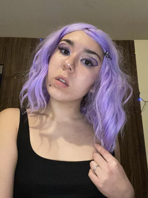 Really considering dying my hair pink & purple, whatcha think? Come tell me @da_dr_king