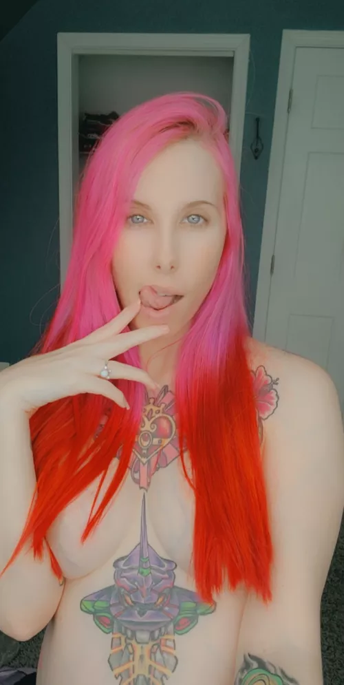 Really enjoying my pink and red 😍 Really enjoying my pink and red 😍