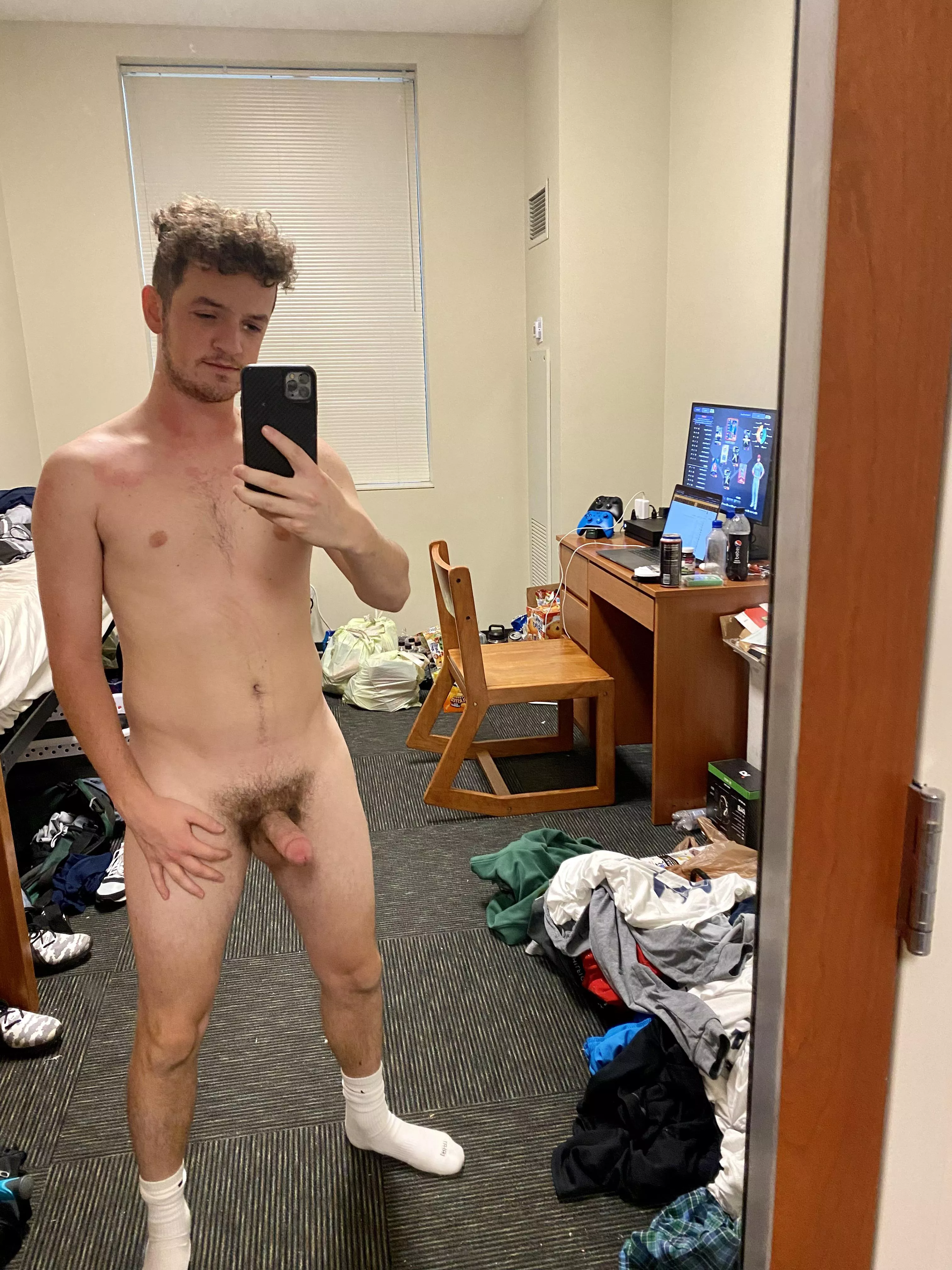 Recently came out as Bi and I’m more confident than ever 😮‍💨🔥