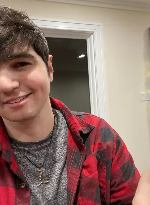 Recently saw a pic on here with someone pretending to be me. I’m the guy with one eye. Please don’t steal my image. Please and thank you.