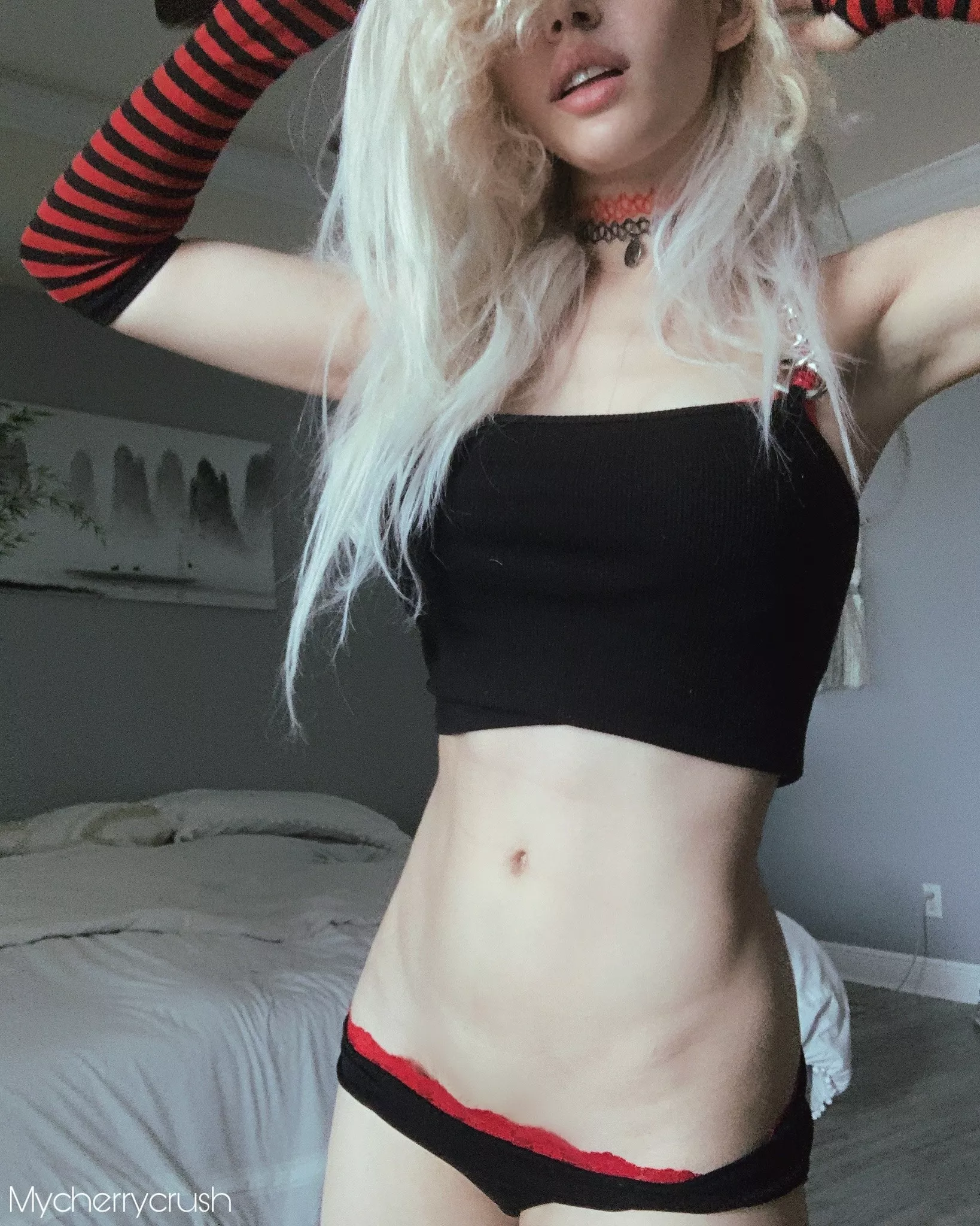 Red and Black 😘😘 onlyfans sale in comments <3