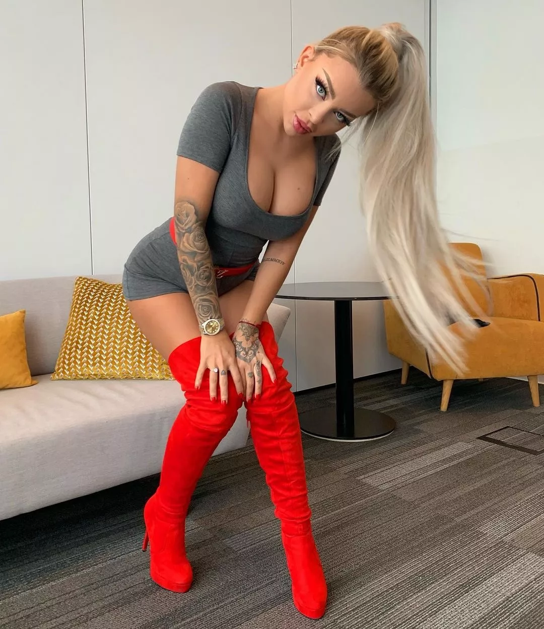Red boots Red boots